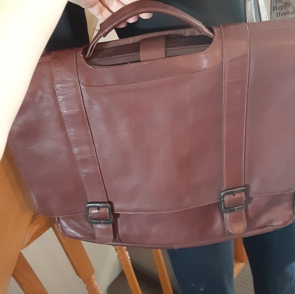 Vintage Unisex Brown Genuine Leather Crossbody Laptop/ Messenger Bag - Picture 1 of 8